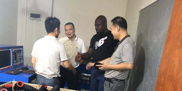 非洲友人來(lái)公司實(shí)地考察，并簽訂外貿訂單