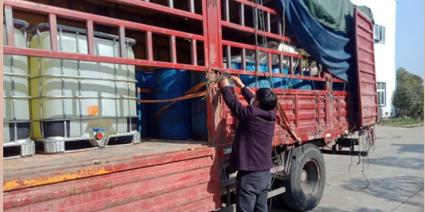 抗擊疫情，德樂(lè )電力捐贈10噸消毒液！